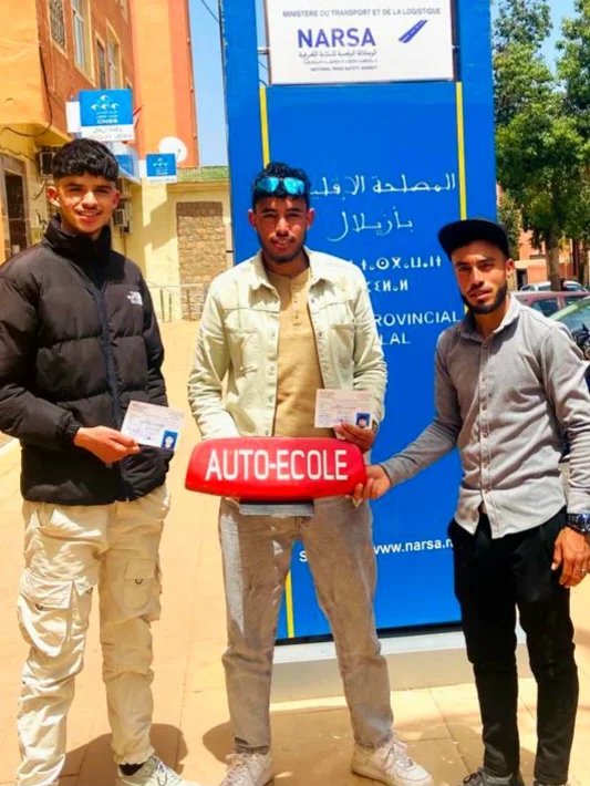 قاعة التكوين النظري وشرح السلاسل — مدرسة تعليم السياقة ولاد يوسف عبد الباسط